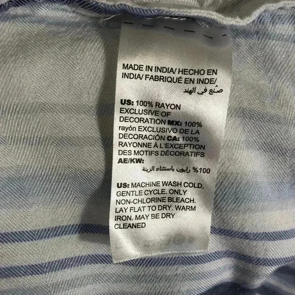 Chicos Size 2 (12/14) Blue and White Stripe Embroidered Blouse V-Neck 3/4 sleeve - Picture 5 of 6